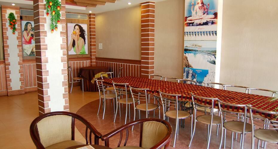 Hotel The Galaxy, Jabalpur 2